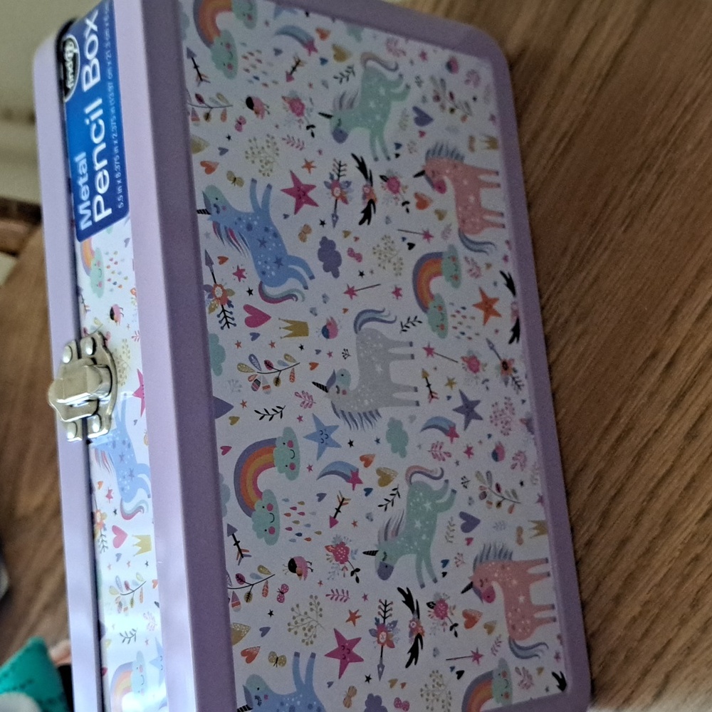 🛍Unicorn metal pencil box/ BUNDLE ONLY 2or more items